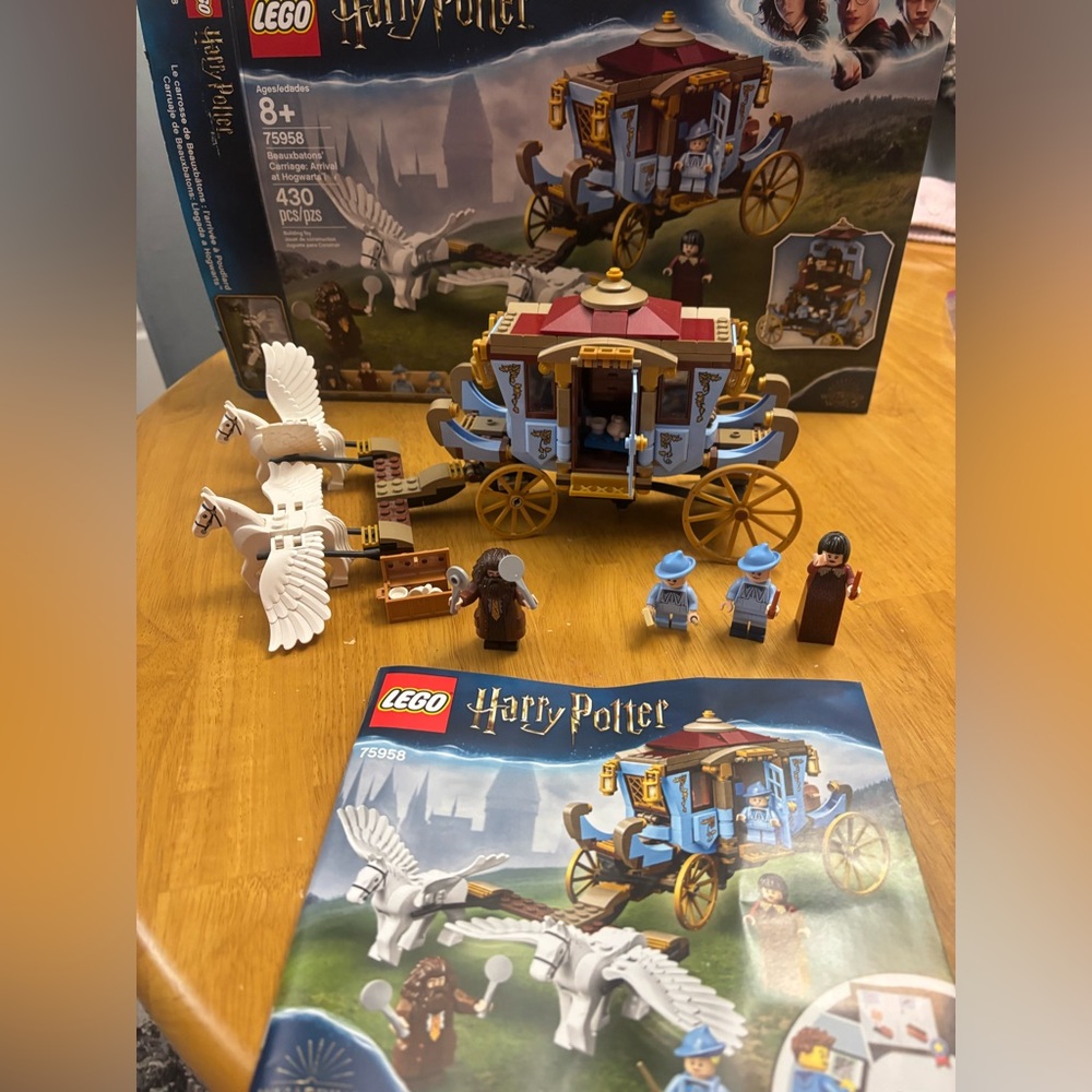 Harry Potter retired Lego set 75958 Beauxbatons’ Carriage: Arrival at Hogwarts